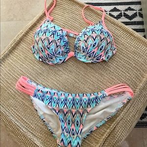 Body Glove bikini top L, bottom S.